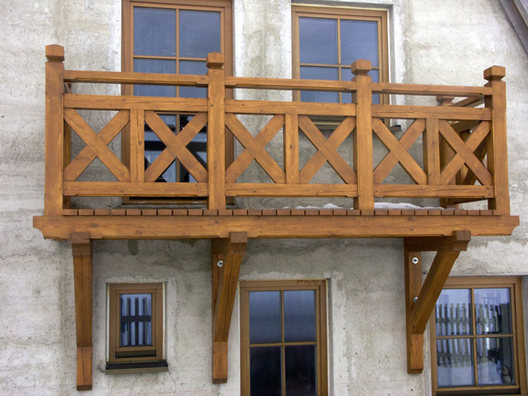 dřevěný balkon